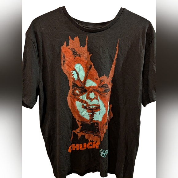 Black Graphic Chuky T-Shirt 2/22 $ on selected item - Picture 1 of 4